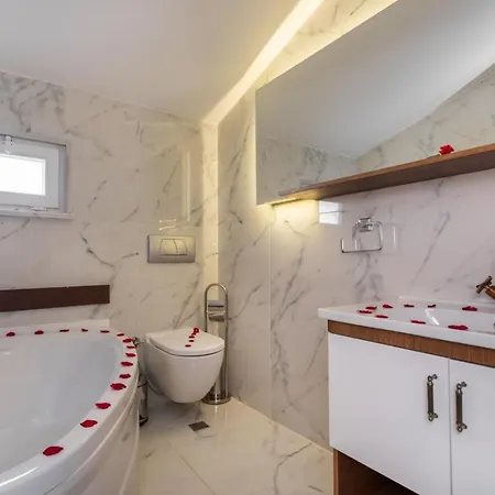 Exceptional Villa With Private Pool In Antalya