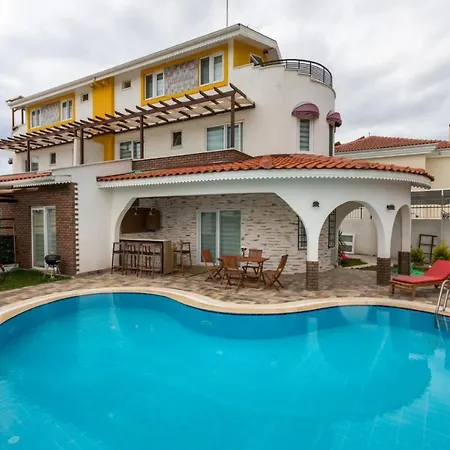 דירה Exceptional Villa With Private Pool In Antalya באלאק